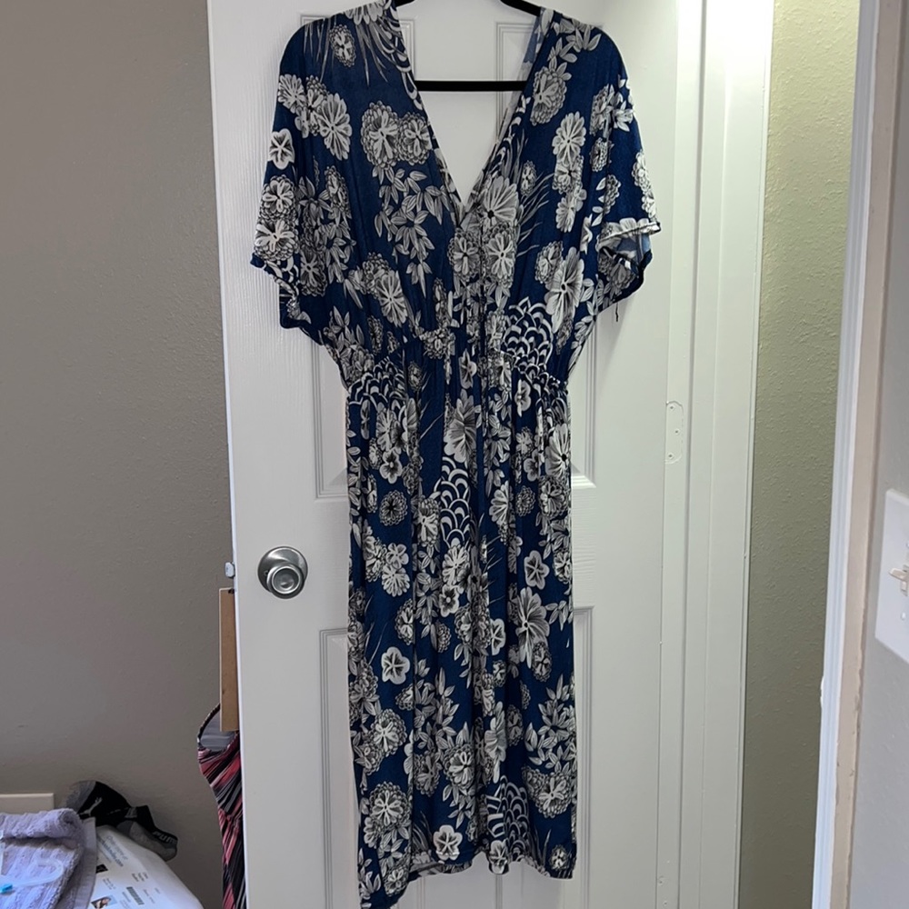 Women’s Floral Breathable/ Cozy Dress